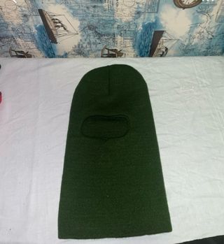 Passamontagna verde per montagna e moto