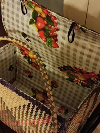 Cesta de paja tejida artesanal vintage