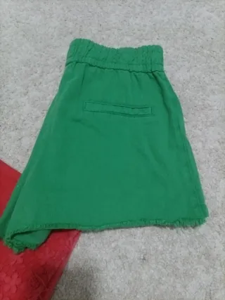 Shorts Zara y Tintoretto Rojos