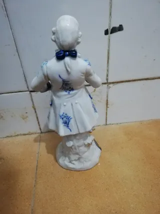 Figura de cerámica músico violinista