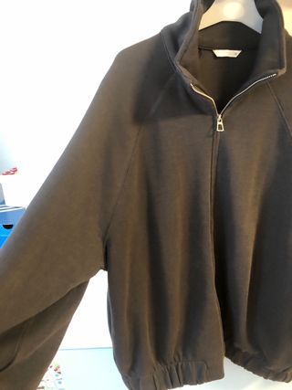 Sudadera Zara gris Cremallera