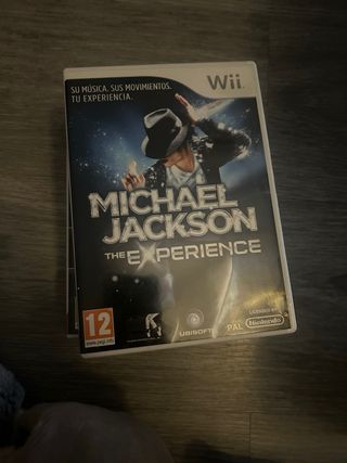 Nintendo Wii + 8 juegos + Wii Fit + mandos