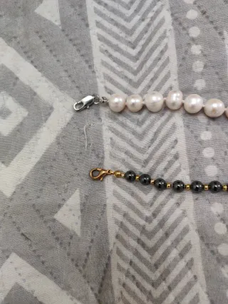 Collares de plata, negro y color turquesa