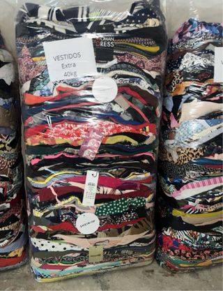 Ropa Mujer Vestidos Extra tengo 4 bolsas cada 40kg