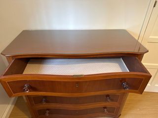 Cómoda de Caoba con Cristal