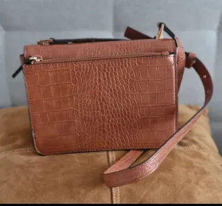 Bolso Bandolera Mango Estampado Cocodrilo