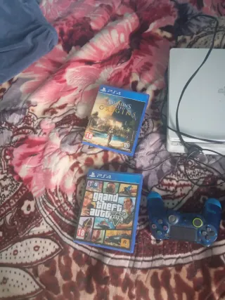 PS4 (PlayStation 4) Blanca + Juegos