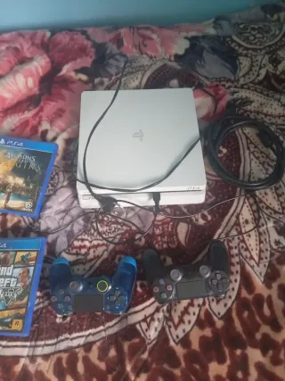 PS4 (PlayStation 4) Blanca + Juegos