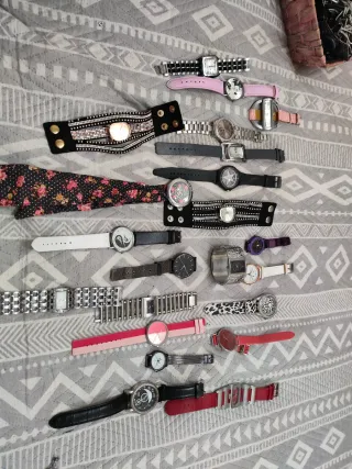 Cada uno a dos euros No llevan pila Funcionan