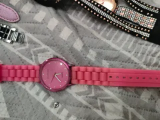 Cada uno a dos euros No llevan pila Funcionan