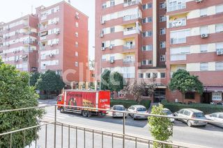 Piso en venta en El Juncal - Av. de la Paz en Sevilla