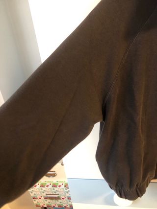 Sudadera Zara gris cremallera