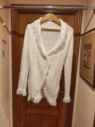 Chaqueta de punto blanca
