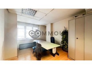 Oficina en venta en Santa Clara-Caputxins-Hospital en Vic