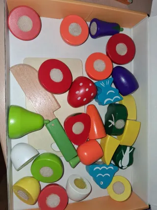 Juego de Frutas y Verduras de Madera