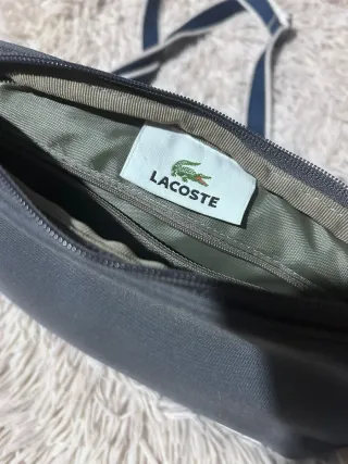 Borsa tracolla Lacoste unisex blu e bianca