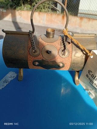 Botijo de Saguntino del año 1911.corcho y latón