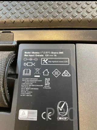 robot de limpieza de suelos iRobot Braava 390t