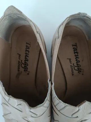 Zapatos de piel crema estilo botín