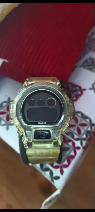 Reloj Casio G-Shock Transparente Dorado