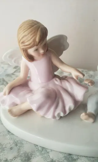 Statuina angeli Royal Doulton porcellana