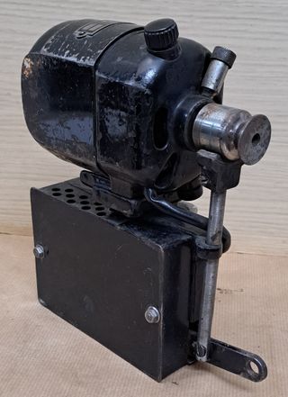 Antiguo motor Wertheim para maquina de coser, 125
