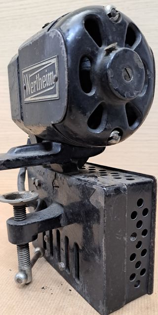 Antiguo motor Wertheim para maquina de coser, 125
