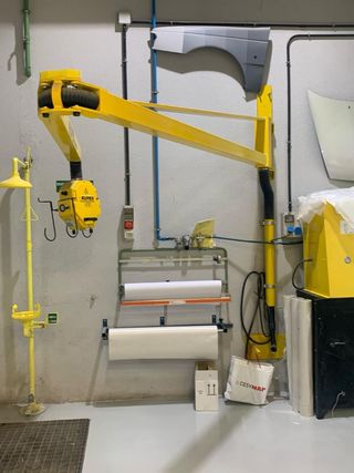 Brazo de trabajo taller carrocería