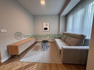 Piso en alquiler en Zona de Plaza de Barcelos en Pontevedra