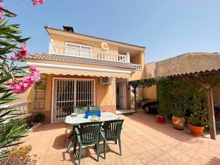 Casa adosada en venta en San Miguel de Salinas