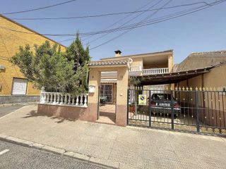 Casa adosada en venta en San Miguel de Salinas