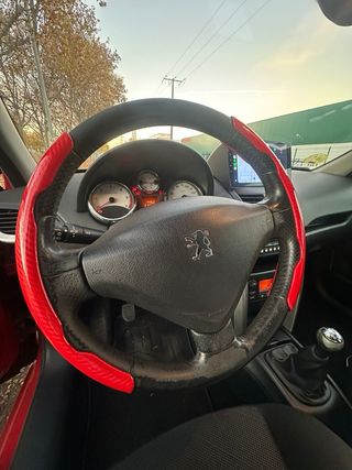 Peugeot 207 2008 muy cuidado
