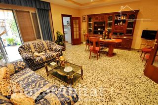 Chalet en venta en Zona Concordia en Burjassot