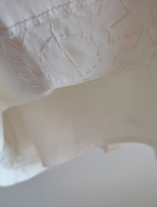 Vestito bianco con paillettes