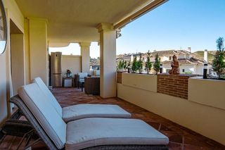 Piso en alquiler en Benahavís