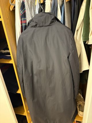 Plumas negro largo con doble cremallera.