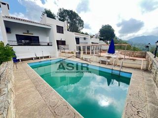 Chalet en venta en Zona Urbanizaciones en Alzira