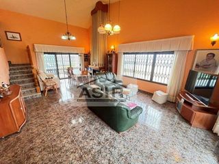 Chalet en venta en Zona Urbanizaciones en Alzira