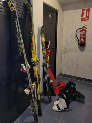 Esquís Rossignol, Dinamic VR17 y Dynastar.