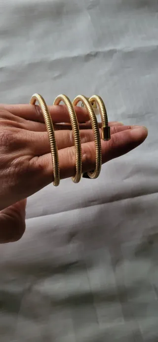 Pulsera Bimba y Lola con letras doradas