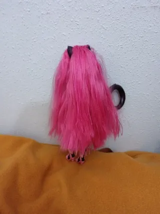 Preciosa muñeca Monster High Catty Noir.