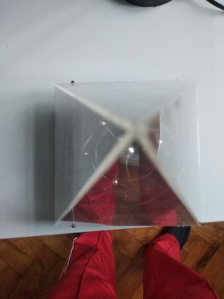 Reloj piramidal galáctico.