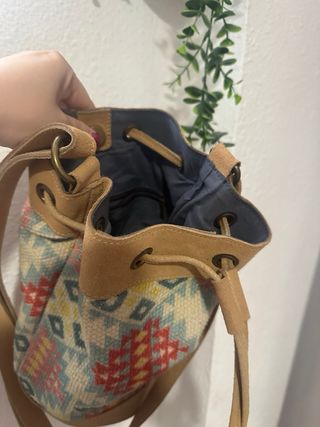 Bolso tipo saco piel étnico