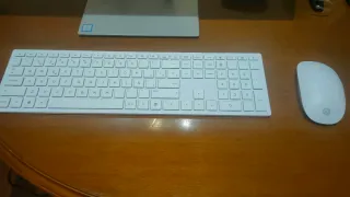 HP All in One 24 Ordenador Gris/Blanco