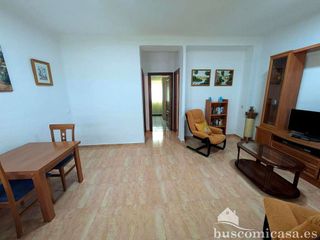 Piso en alquiler en Linares