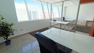 Oficina en alquiler en Puerto Banús en Marbella