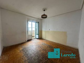 Piso en venta en Santoña