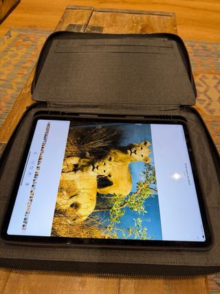 Funda iPad Pro 12,9 Piquadro Negra