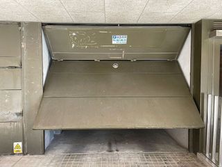 Garaje en alquiler en Centre en Cornellà de Llobregat