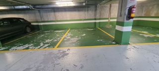 Garaje en venta en Ensanche - Sar en Santiago de Compostela